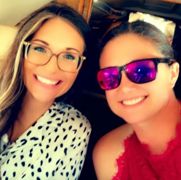 Chrissy - Picture 4 of 6